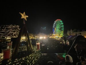 2023-12-22 – Auftritt bei „Erfurt singt!“ in Erfurt auf den Domstufen